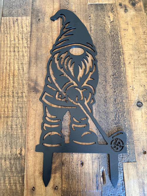 Golfing Gnome Garden Stake – Plasma Cut from 10 Gauge Black Iron Steel