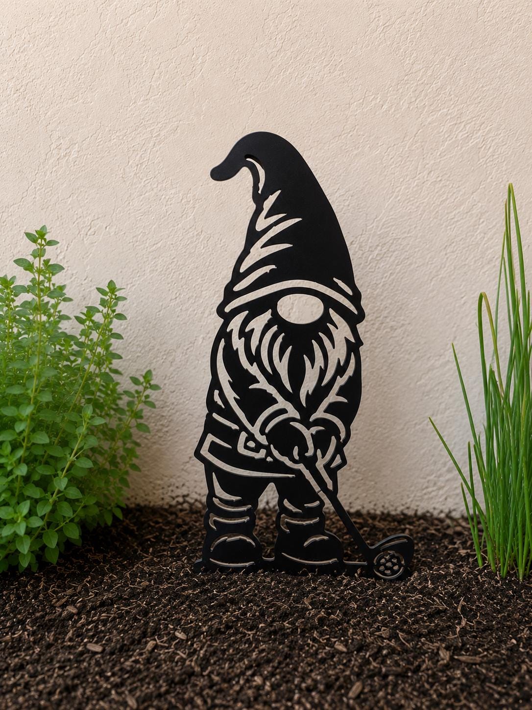 Golfing Gnome Garden Stake – Plasma Cut from 10 Gauge Black Iron Steel
